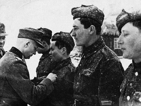 An award ceremony for Wehrmacht soldiers on the Eastern Front