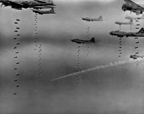 Boeing B-17 Flying Fotress bombers of the US 8th Amry Air Force unleasgh death and destruction on Dresden
